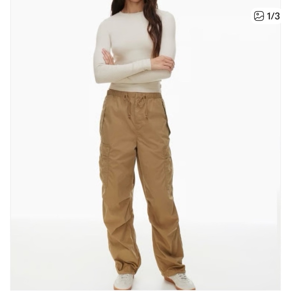 Aritzia TNA - Parachute Cargo 90s Style Pants - Khaki - L
